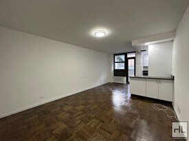 EAST 35 STREET, Unit 8C in New York, NY - Building Photo