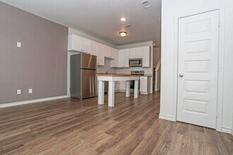 3323 Brambleton Hill Pl in Forest Hill, TX - Building Photo - Building Photo