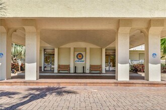 10000 S Ocean Dr in Jensen Beach, FL - Building Photo - Building Photo