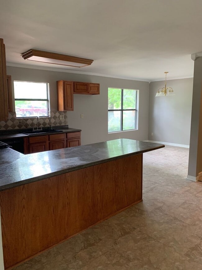 2605 East George Richey Road in Longview, TX - Building Photo - Building Photo