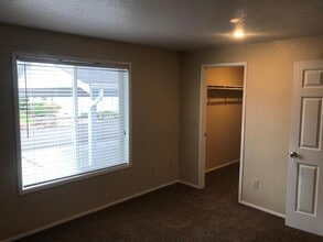 1116 W Wakefield St in Elma, WA - Building Photo - Building Photo