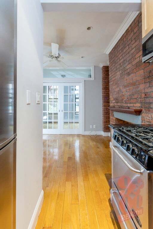 44 Avenue B, Unit 2B in New York, NY - Building Photo - Building Photo