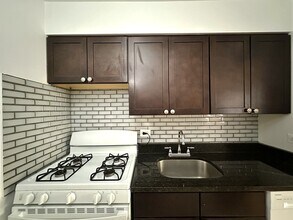 6830 N Sheridan Rd in Chicago, IL - Foto de edificio - Building Photo