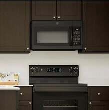 905 Mountain Laurel Rd in Princeton, TX - Foto de edificio - Building Photo