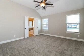 101 Thorncreek Cir in Red Oak, TX - Building Photo - Building Photo