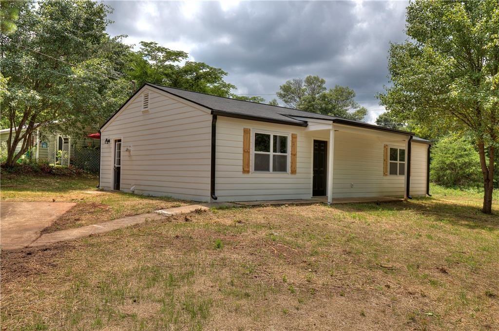 732 Old Villa Rica Rd in Dallas, GA - Building Photo