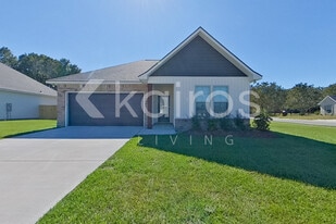 100 Hendrix Rd in Carencro, LA - Building Photo