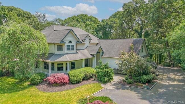 property at 8 Mill River Rd