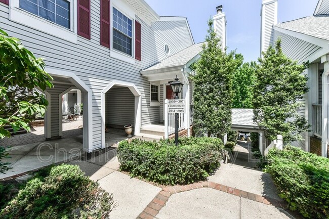 2911-D S Woodstock St in Arlington, VA - Building Photo - Building Photo