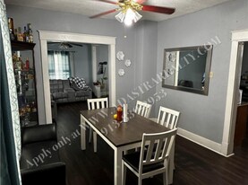 221 N 17th St in Kansas City, KS - Building Photo