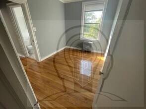 1371 W Estes Ave in Chicago, IL - Building Photo - Building Photo