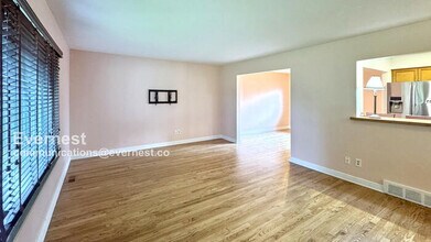 26264 Greythorne Trail in Farmington Hills, MI - Building Photo - Building Photo