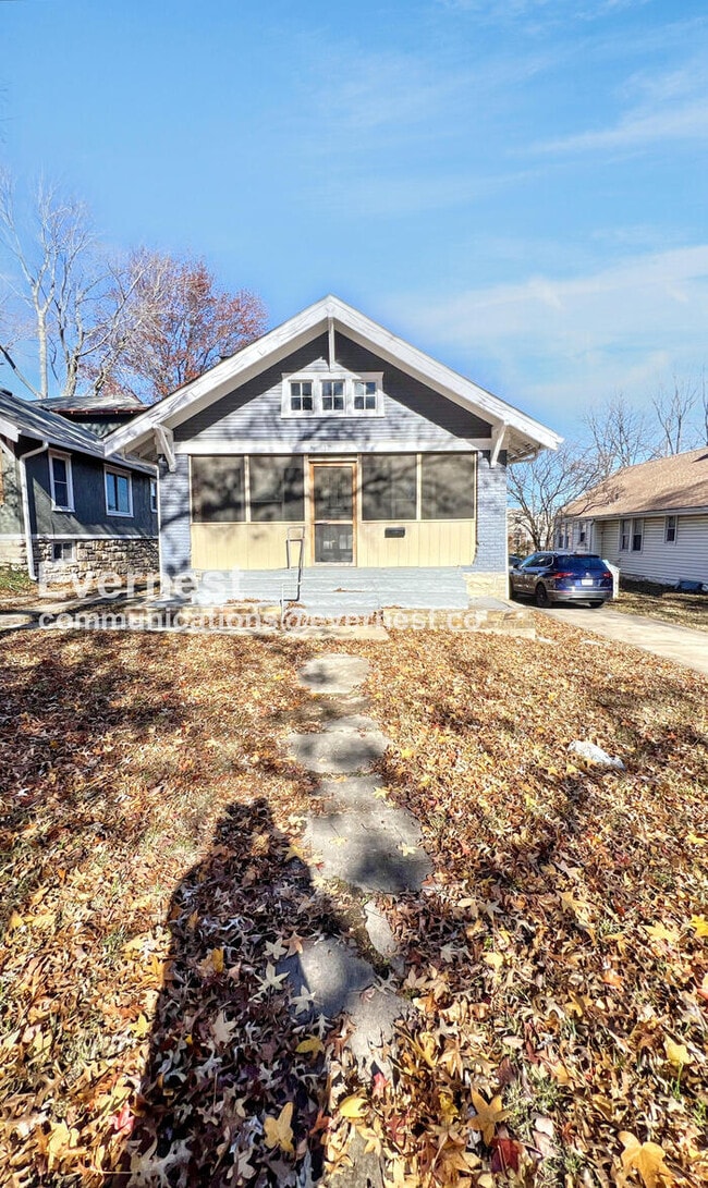 property at 1402 E 65th St