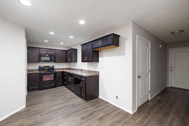 1906 S Bryson Cir in Springfield, MO - Building Photo - Building Photo