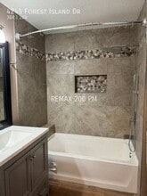 4245 Forest Island Dr in Orlando, FL - Building Photo - Building Photo