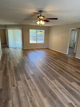 9 W Sharon Dr in Krum, TX - Building Photo - Building Photo