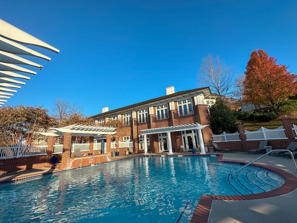 Jefferson Ridge in Charlottesville, VA - Building Photo