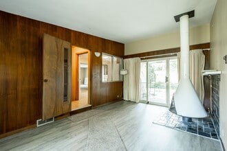 11851 N Springdale Ct in Mequon, WI - Building Photo - Building Photo