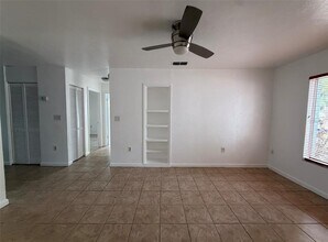 1048 SW 6th Dr in Gainesville, FL - Building Photo - Building Photo