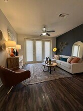 2601 Live Oak St in Dallas, TX - Building Photo - Building Photo