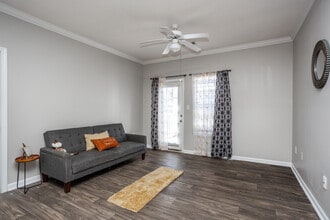 Walden Landing Apartment Homes in Hampton, GA - Foto de edificio - Interior Photo