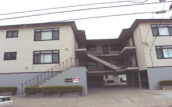 714 Easton Ave in San Bruno, CA - Foto de edificio - Building Photo