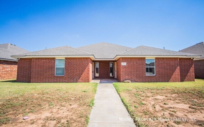 906 N Belmont Ave in Lubbock, TX - Building Photo - Building Photo