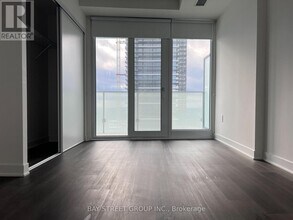 3900 Confederation Pkwy in Mississauga, ON - Building Photo - Building Photo