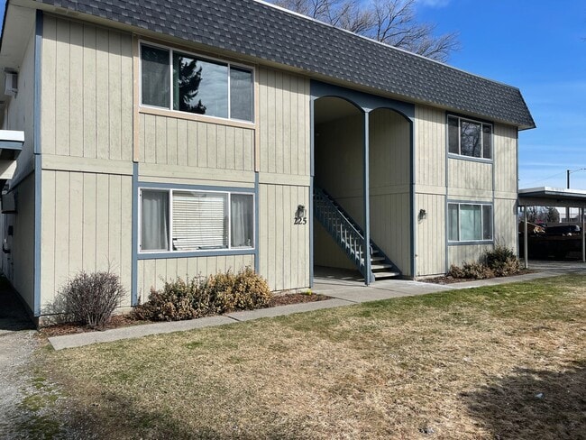 property at 225 E Westview Ave