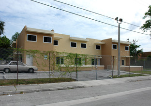 Wynwood Homes in Miami, FL - Building Photo - Building Photo