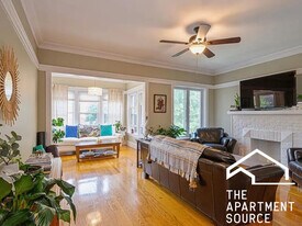 6514 N Bosworth Ave, Unit 2 in Chicago, IL - Building Photo