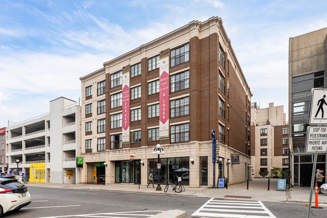 Clarendon Lanes in Ottawa, ON - Building Photo