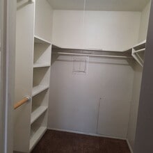 5966 E 33rd Ct in Tulsa, OK - Building Photo - Building Photo