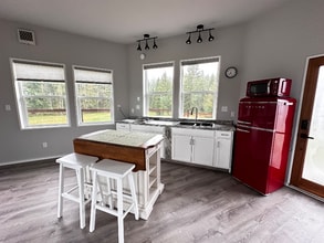 12717 279th Ave NE in Granite Falls, WA - Building Photo - Building Photo