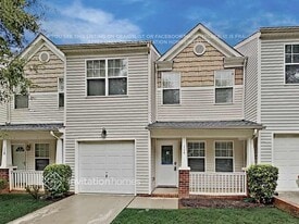 114 Deep Gap Ct in Charlotte, NC - Building Photo