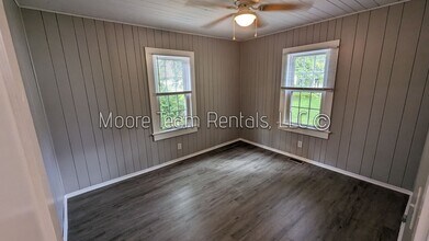 1302 Hebron Rd in Hendersonville, NC - Building Photo - Building Photo