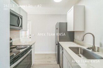 2613 E Grant Rd in Tucson, AZ - Building Photo - Building Photo