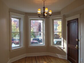 2435 N Ridgeway Ave in Chicago, IL - Building Photo - Building Photo