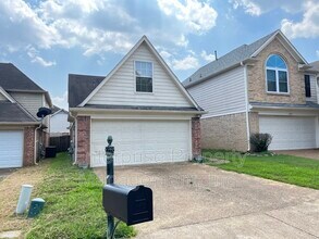 9221 Lazzini Cove in Cordova, TN - Building Photo - Building Photo