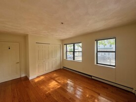 377 Highland Ave, Unit 1 in Somerville, MA - Building Photo - Building Photo