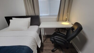 8029 240th St SW in Edmonds, WA - Building Photo - Building Photo