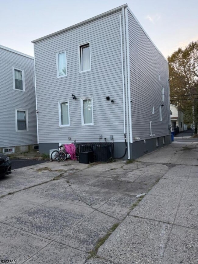 492 S 20th St in Newark, NJ - Building Photo - Building Photo