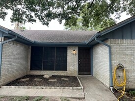 109 Laguna Dr in Victoria, TX - Building Photo