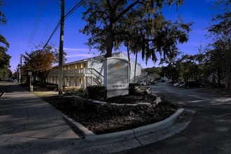 Seminole Flatts in Tallahassee, FL - Foto de edificio - Building Photo