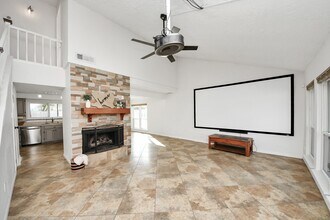 601 E Castle Harbour Dr in Friendswood, TX - Building Photo - Building Photo