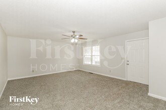 6201 9th St in Lula, GA - Foto de edificio - Building Photo