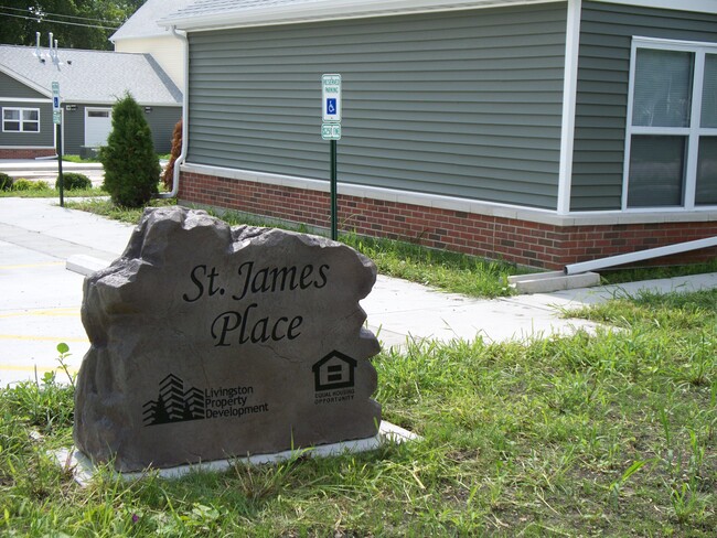 St James Place in Pontiac, IL - Building Photo - Building Photo