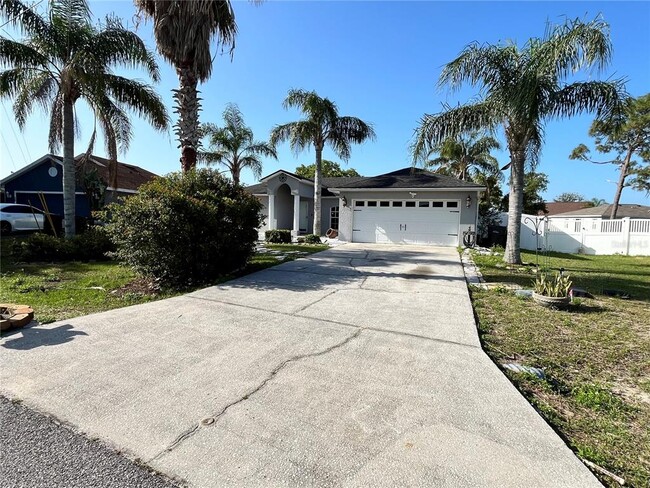1833 Hudson Ct in Kissimmee, FL - Building Photo - Building Photo