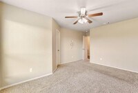 100 Brookside Dr photo'