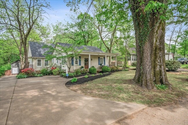 268 N Main St in Collierville, TN - Building Photo - Building Photo